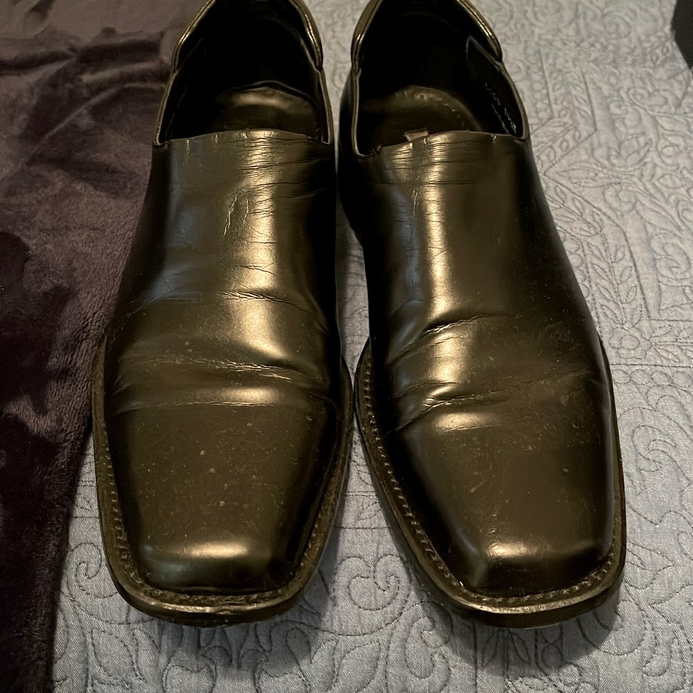 Men’s black dress shoe size 10 1/2 medium